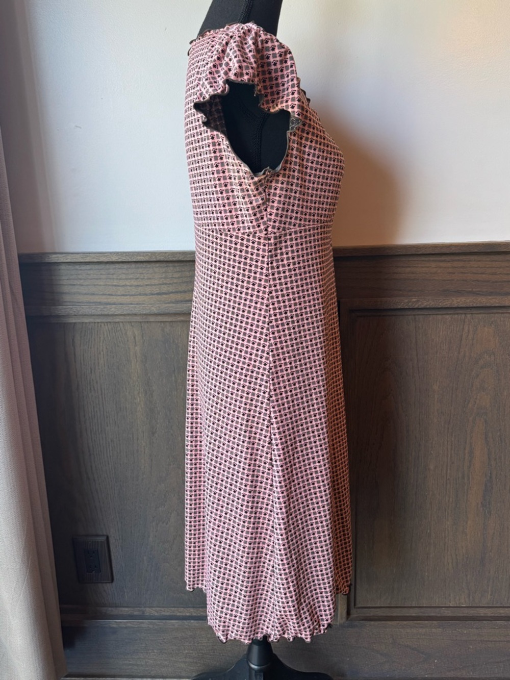 Y2K Pink Patterned Cap-Sleeve Midi Dress - Picture 5 of 7